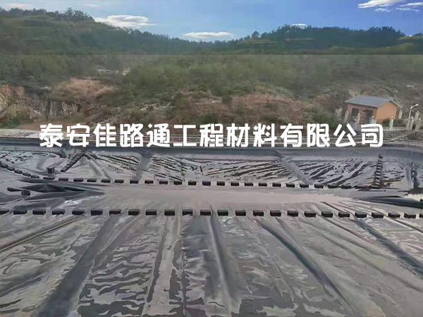 把握好垃圾填埋場防滲膜的施工質量 把握好垃圾填埋場防滲膜的施工質量
