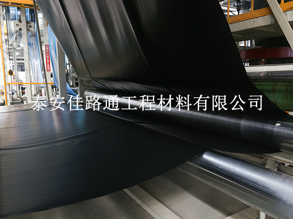 如何采用有效方法延緩沼氣池防滲膜氧化？
