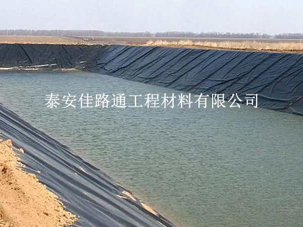污水處理防滲膜施工固定技巧:創新與實踐 污水處理防滲膜施工固定技巧:創新與實踐